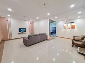 Air-home M9 Simpang near Aulong Econsave, 4BR, 10pax, Netflix